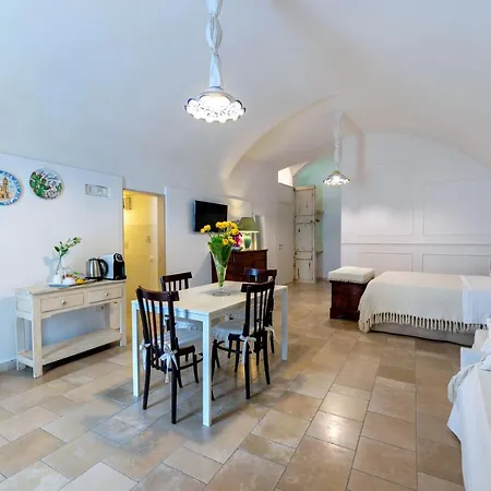 Le Marinelle Aff B&B 트라니