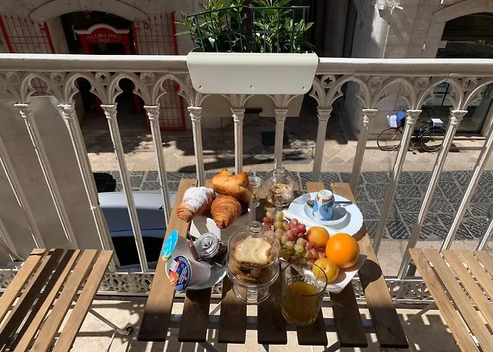 לינה וארוחת בוקר Le Marinelle Aff טרני